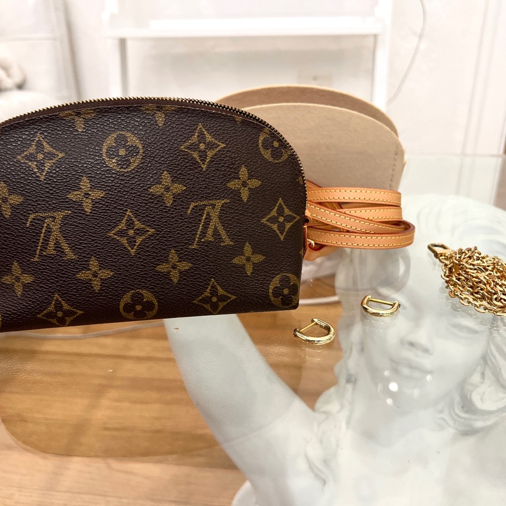 Louis Vuitton Monogram Cosmetic Pouch PM With Chain & Vachetta Straps, & Liner